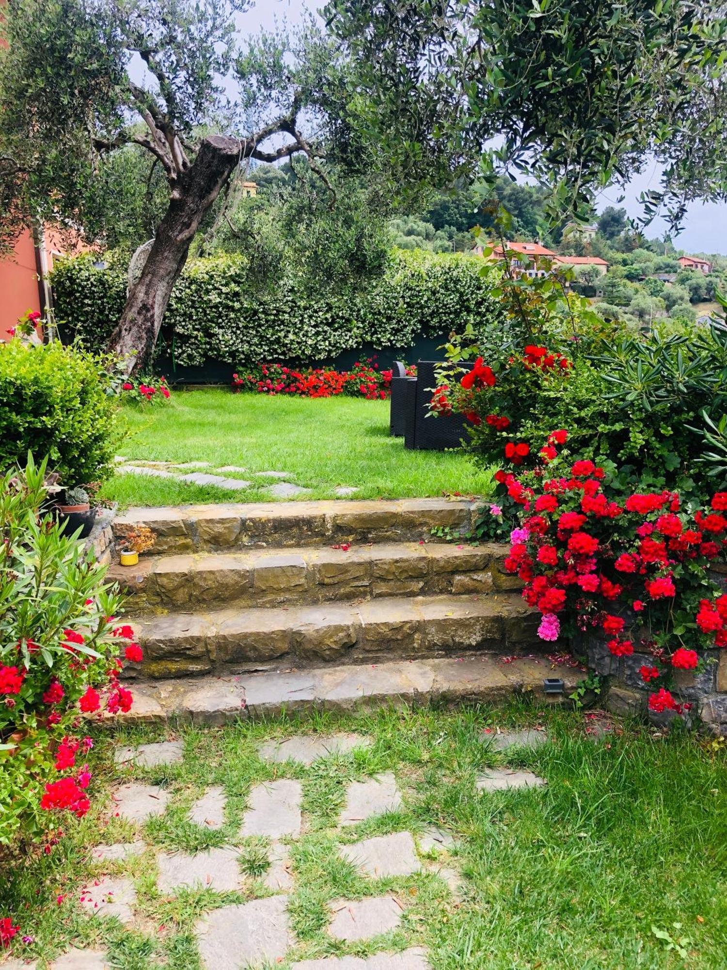 Le Jardin Sur Mer Avec Bike Et Mtb Tour Hotel Imperia Exterior photo