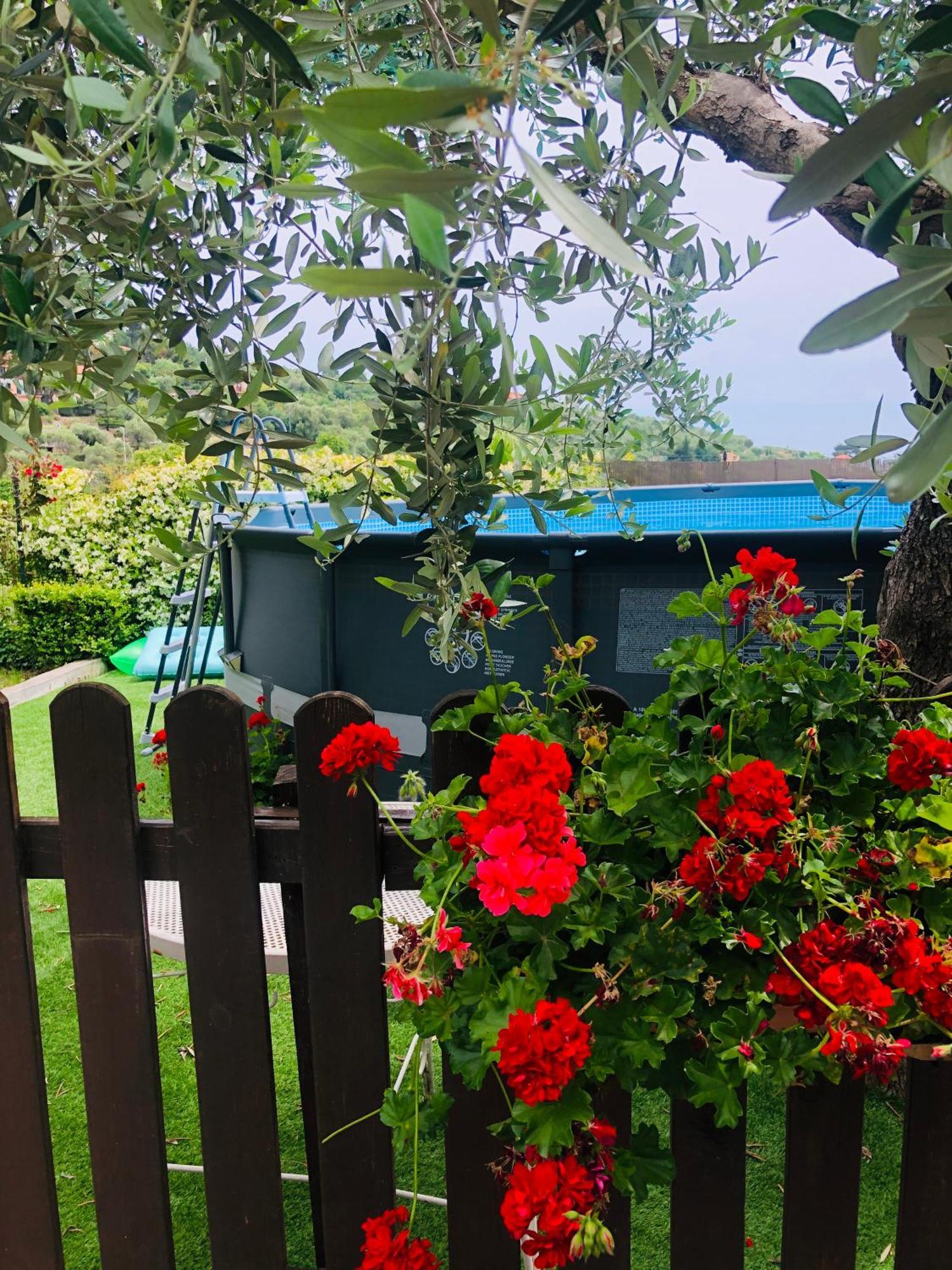 Le Jardin Sur Mer Avec Bike Et Mtb Tour Hotel Imperia Exterior photo