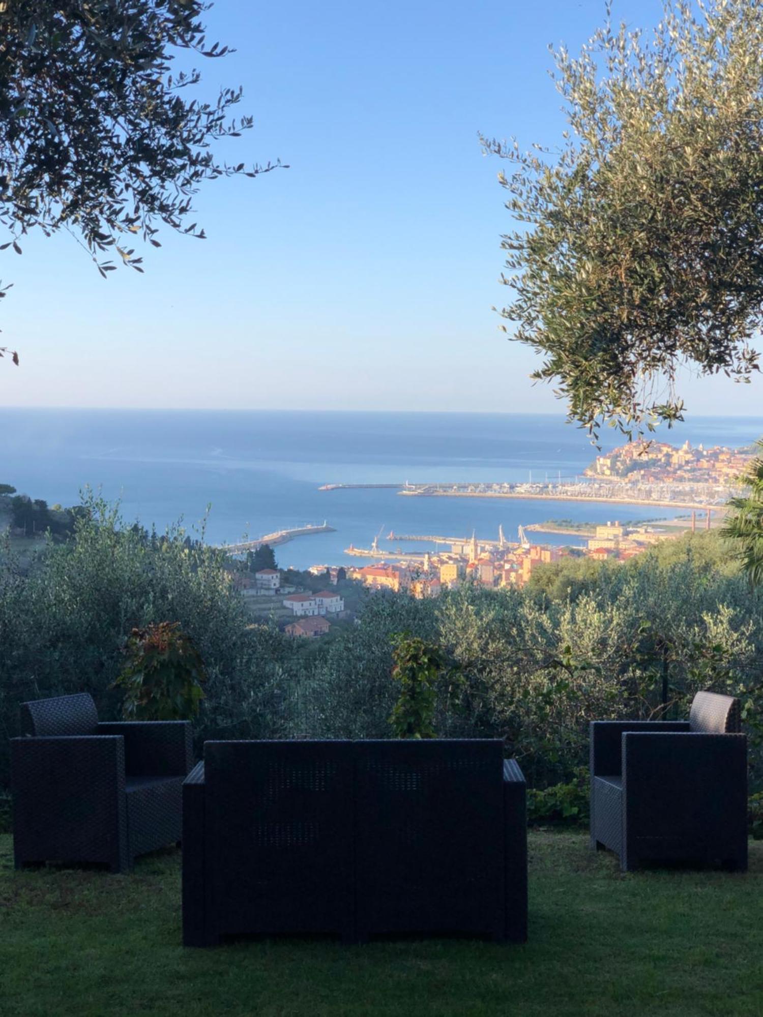 Le Jardin Sur Mer Avec Bike Et Mtb Tour Hotel Imperia Exterior photo